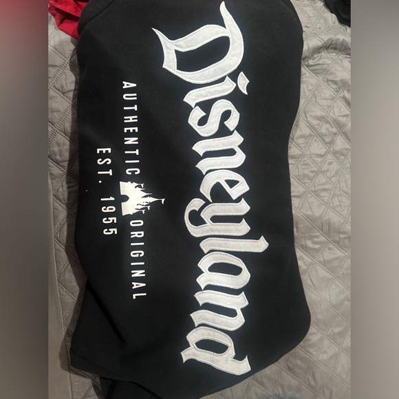 DISNEYLAND AUTHENTIC ZIPUP HOODIE BLACK - 2023 - NEW WITH TAGS - Picture 2 of 8